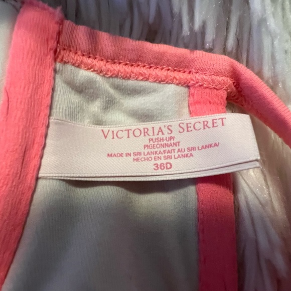 PINK Victoria Secret Bra 36D - Picture 9 of 9